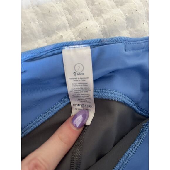 Ivivva by Lululemon grey and blue children’s leggings with pocket-7 - Picture 6 of 9